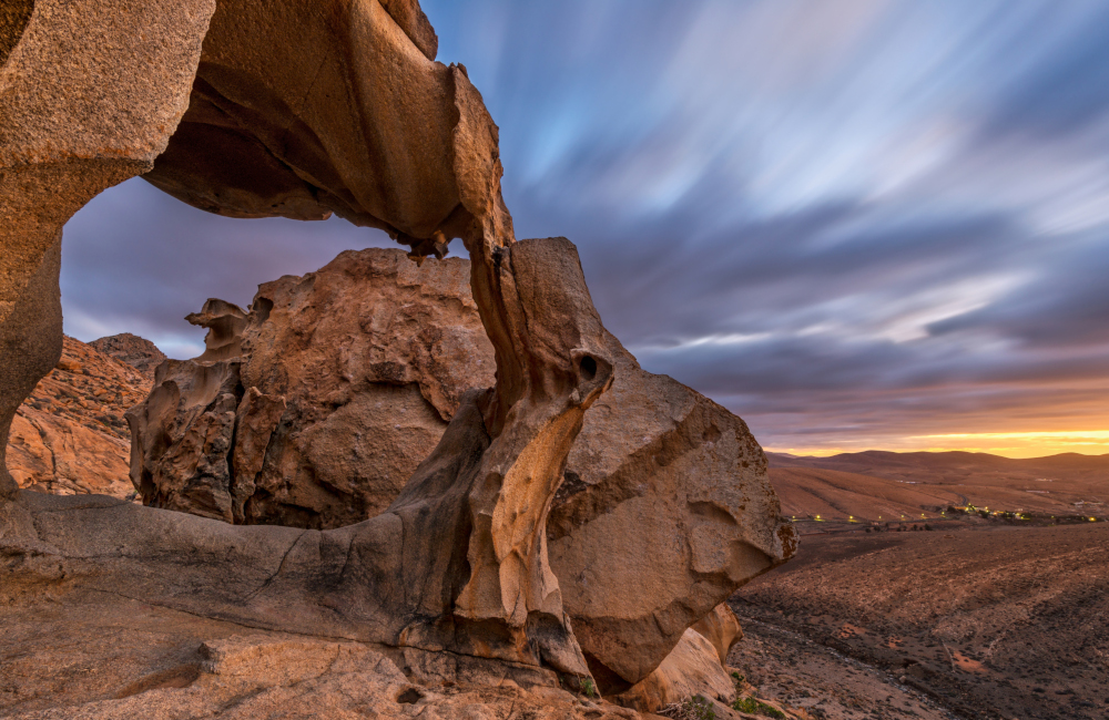 Primer Premio Fotografกa. Atardece-bajo-el-Arco (Las Peคitas) 06.2018